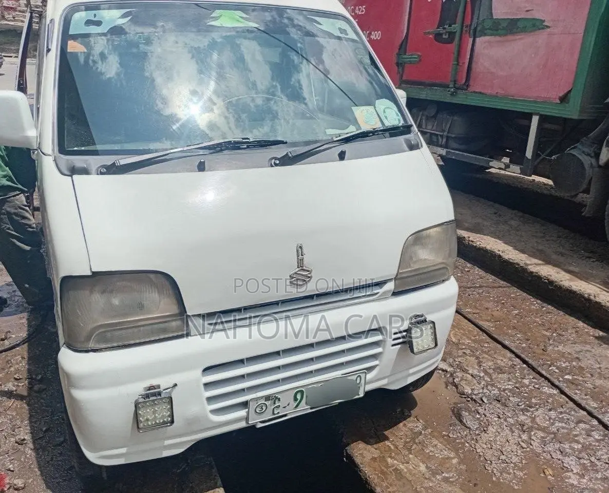 Suzuki Every Wagon 2007 White