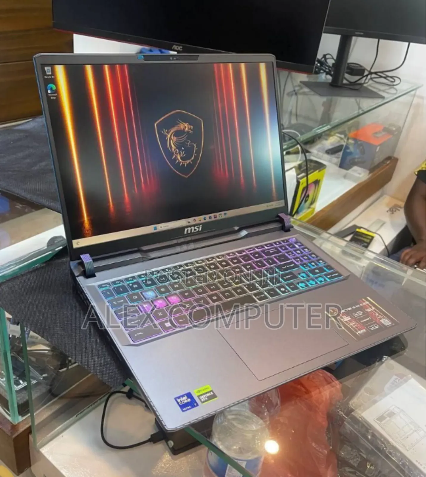 New Laptop MSI 16GB Intel Core Ultra 7 SSD 1T