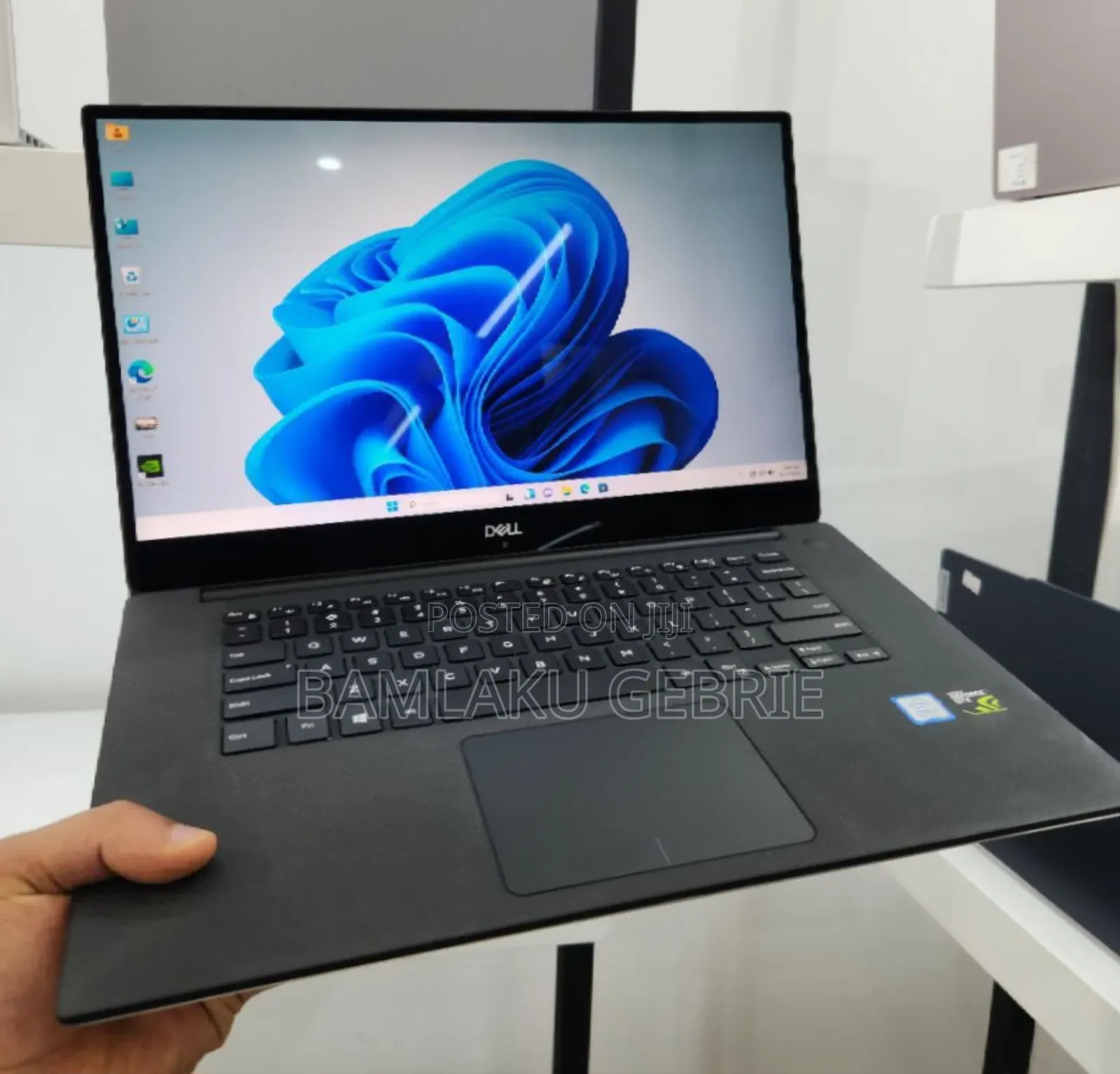 New Laptop Dell XPS 15 16GB Intel Core i7 SSD 512GB