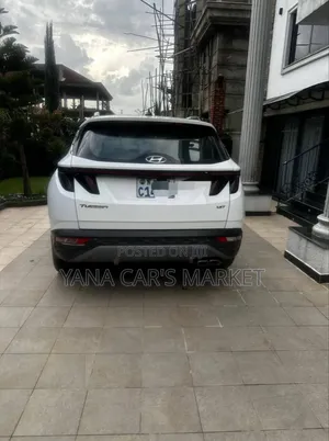 Hyundai Tucson 2021 White