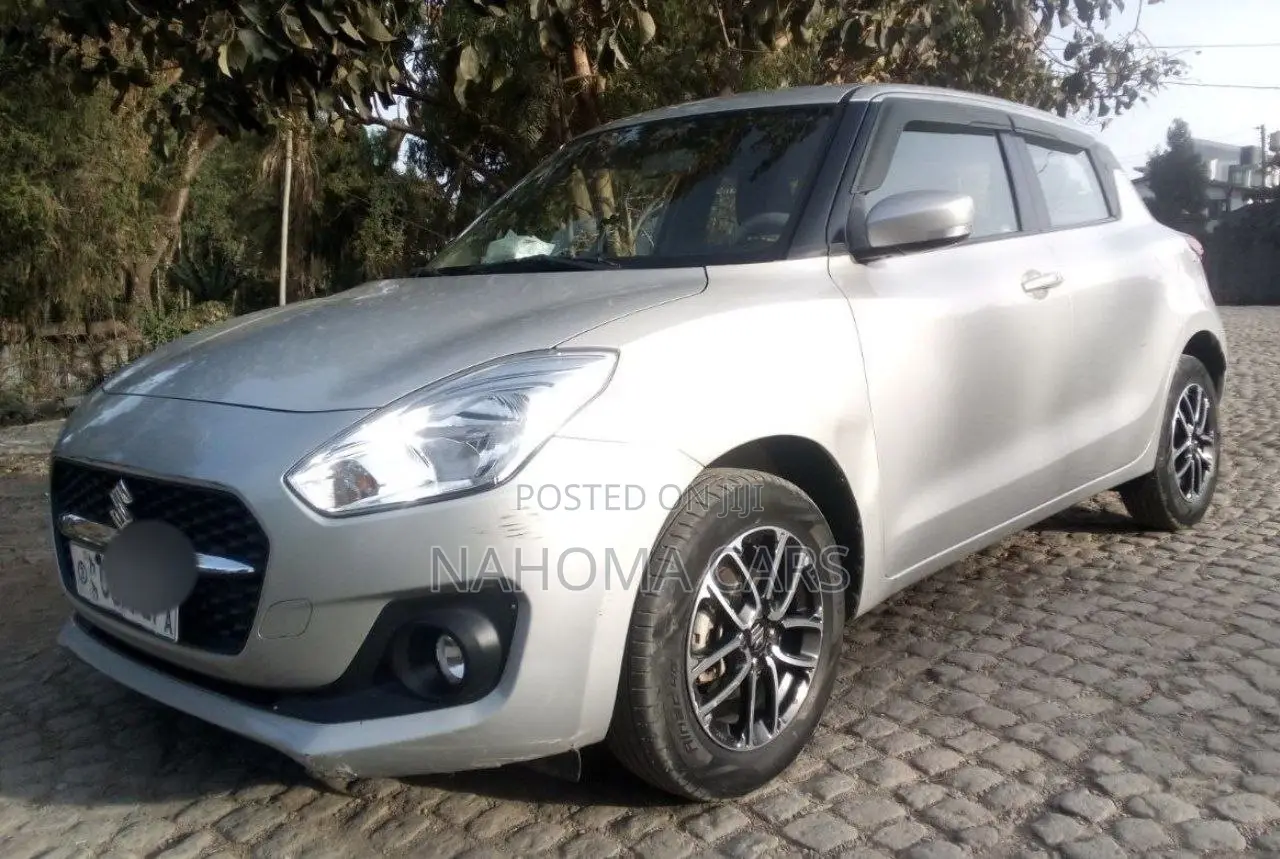 Suzuki Swift 2022 Silver