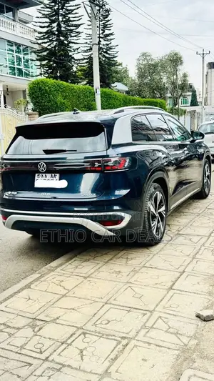 Volkswagen ID.6 2022 Blue