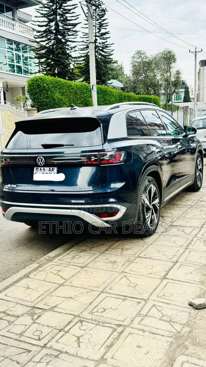 Volkswagen ID.6 2022 Blue