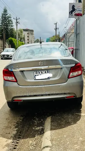 Suzuki Dzire 2022 Silver