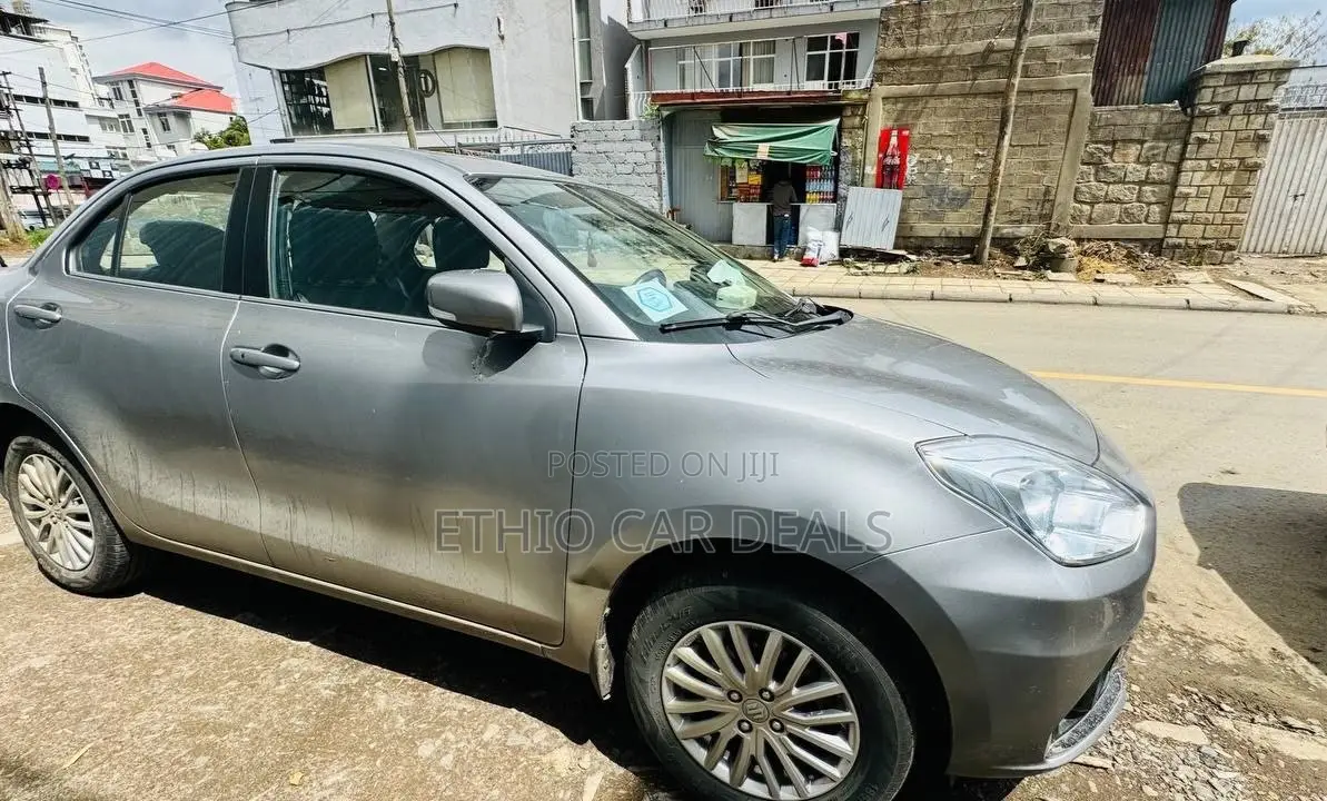 Suzuki Dzire 2022 Silver