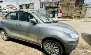 Suzuki Dzire 2022 Silver