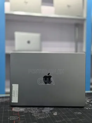 New Laptop Apple MacBook Pro M1 16GB Apple M1 Pro SSD 512GB