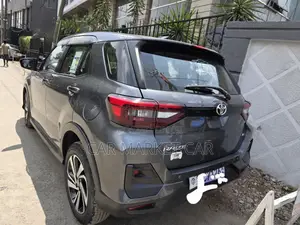 Toyota Raize 1.0 AWD 2023 Gray