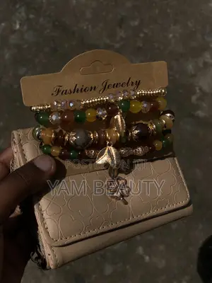 Hand Accessories With Bag