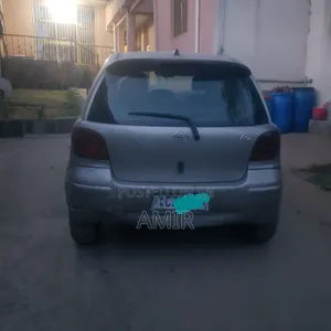 Toyota Vitz 2004 Silver