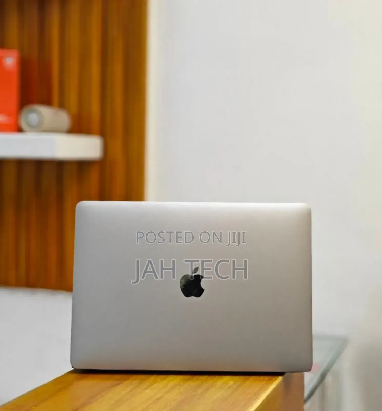 New Laptop Apple MacBook Air 2020 M1 8GB Apple M1 SSD 256GB