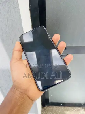 Apple iPhone 11 128 GB Red