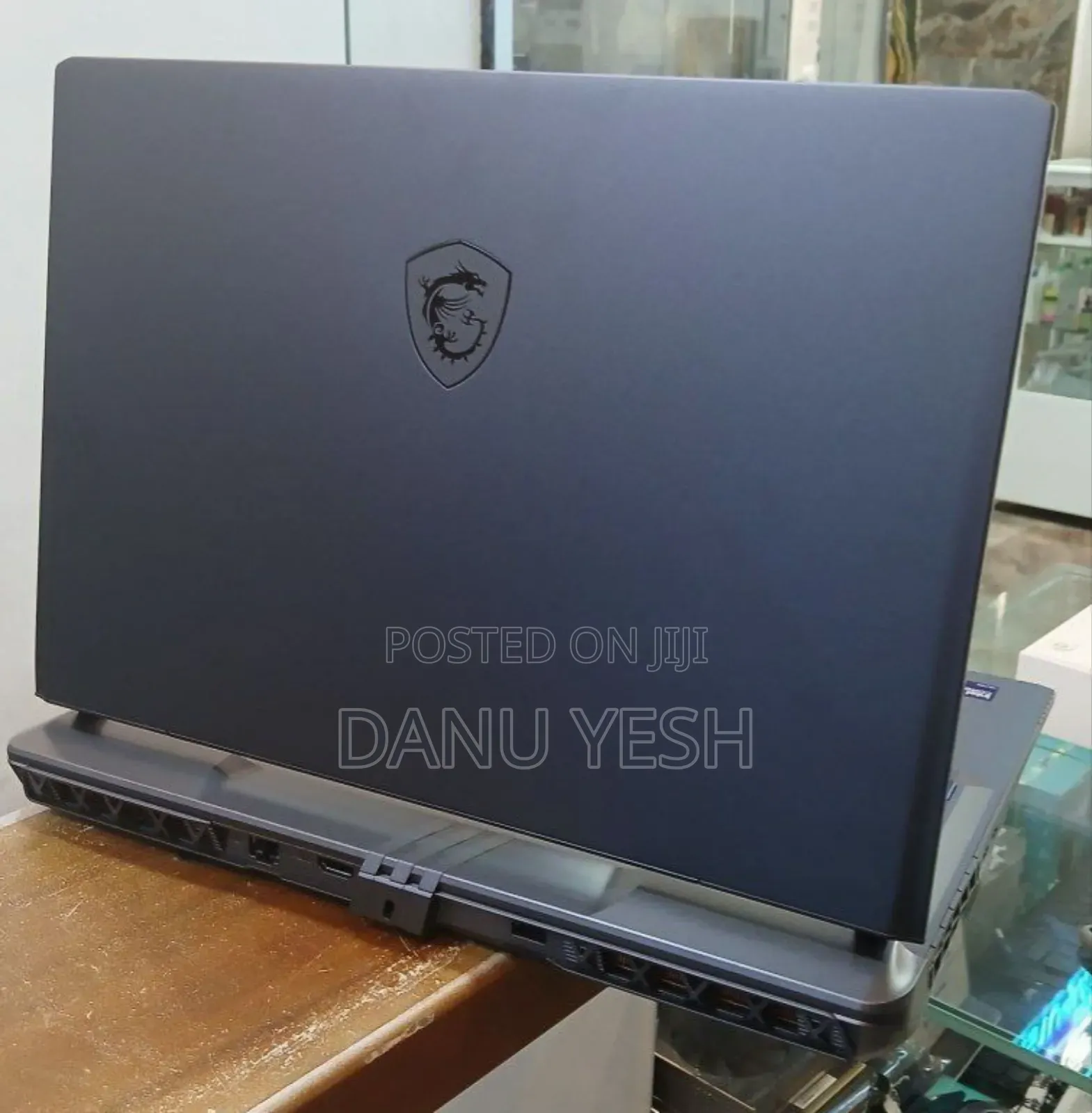 New Laptop MSI Vector 16 HX AI A2XWIG 16GB Intel Core Ultra 7 SSD 1T