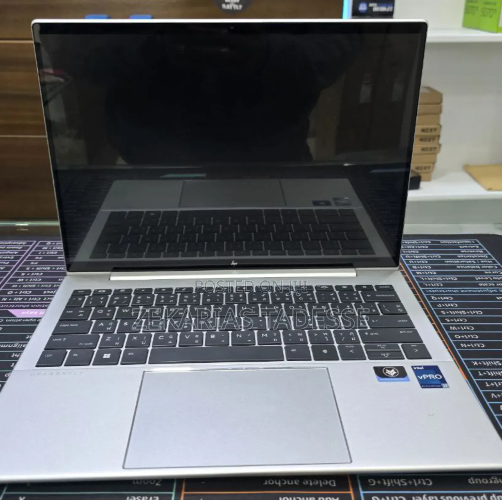 New Laptop HP Elite Dragonfly G4 16GB Intel Core i7 SSD 512GB
