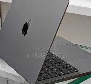 New Laptop Apple MacBook 8GB Apple M3 SSD 512GB