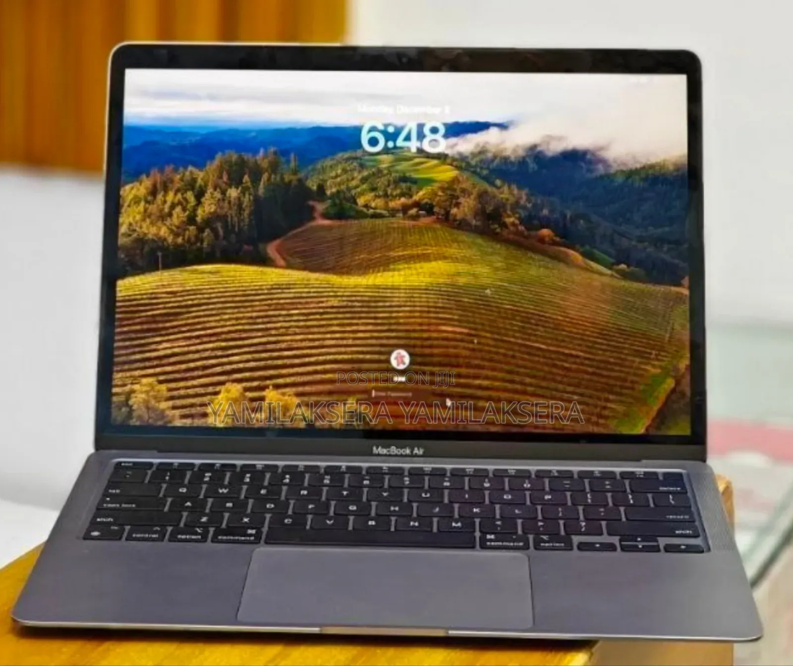 New Laptop Apple MacBook Air 2020 M1 8GB Apple M1 SSD 256GB