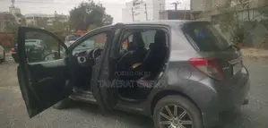 Toyota Yaris 2012 Gray