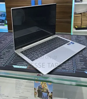 New Laptop HP Dragonfly G4 16GB Intel Core i7 SSD 512GB