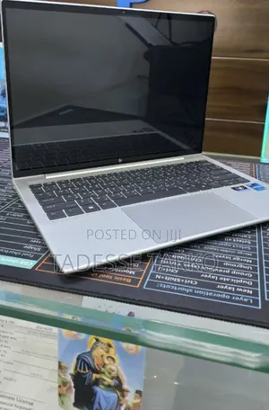 New Laptop HP Dragonfly G4 16GB Intel Core i7 SSD 512GB