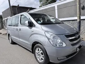Hyundai Starex 2015 Gray