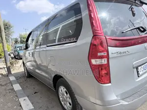 Hyundai Starex 2015 Gray