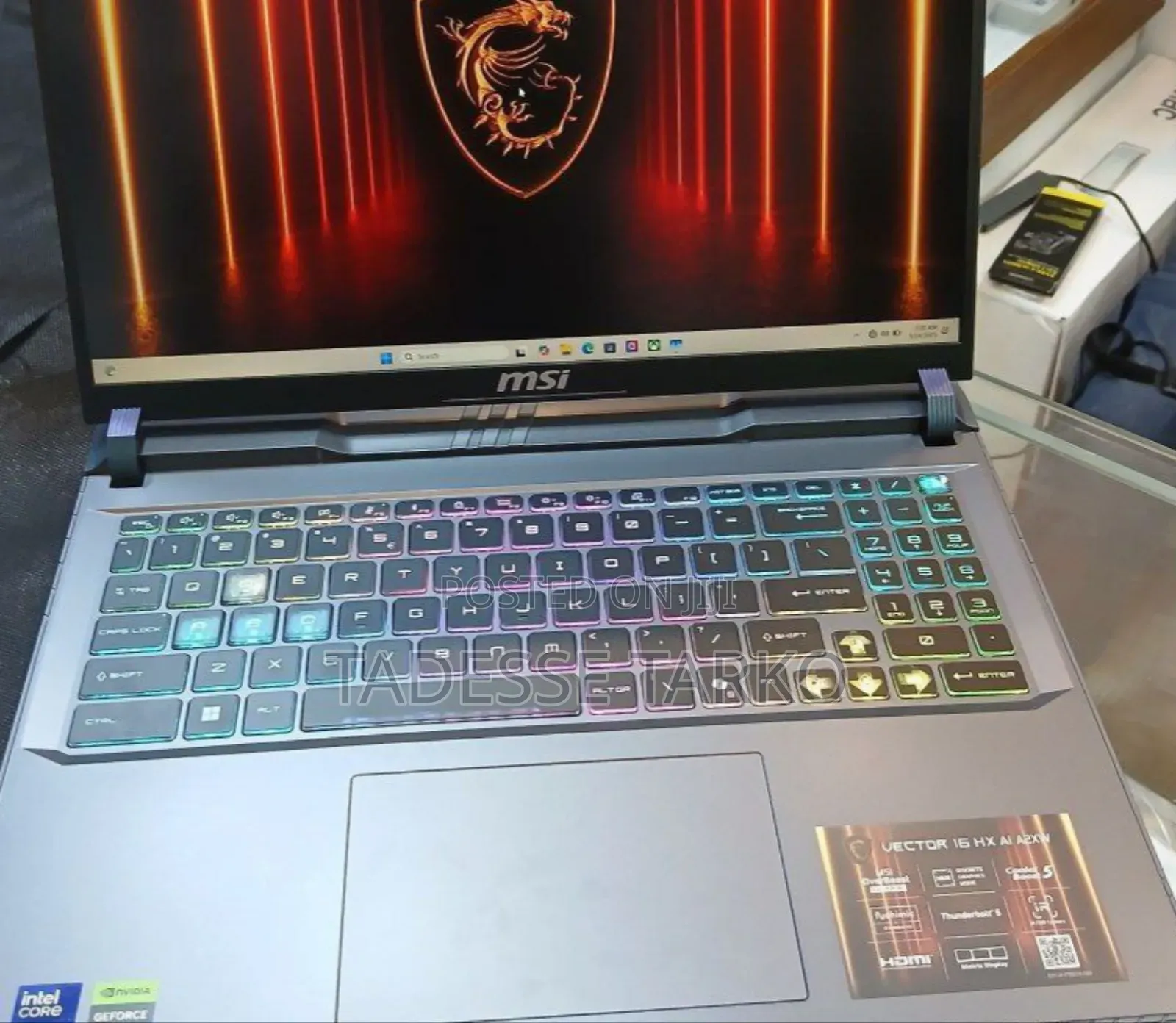 New Laptop MSI Vector 16 HX AI A2XWIG 16GB Intel Core Ultra 7 SSD 1T