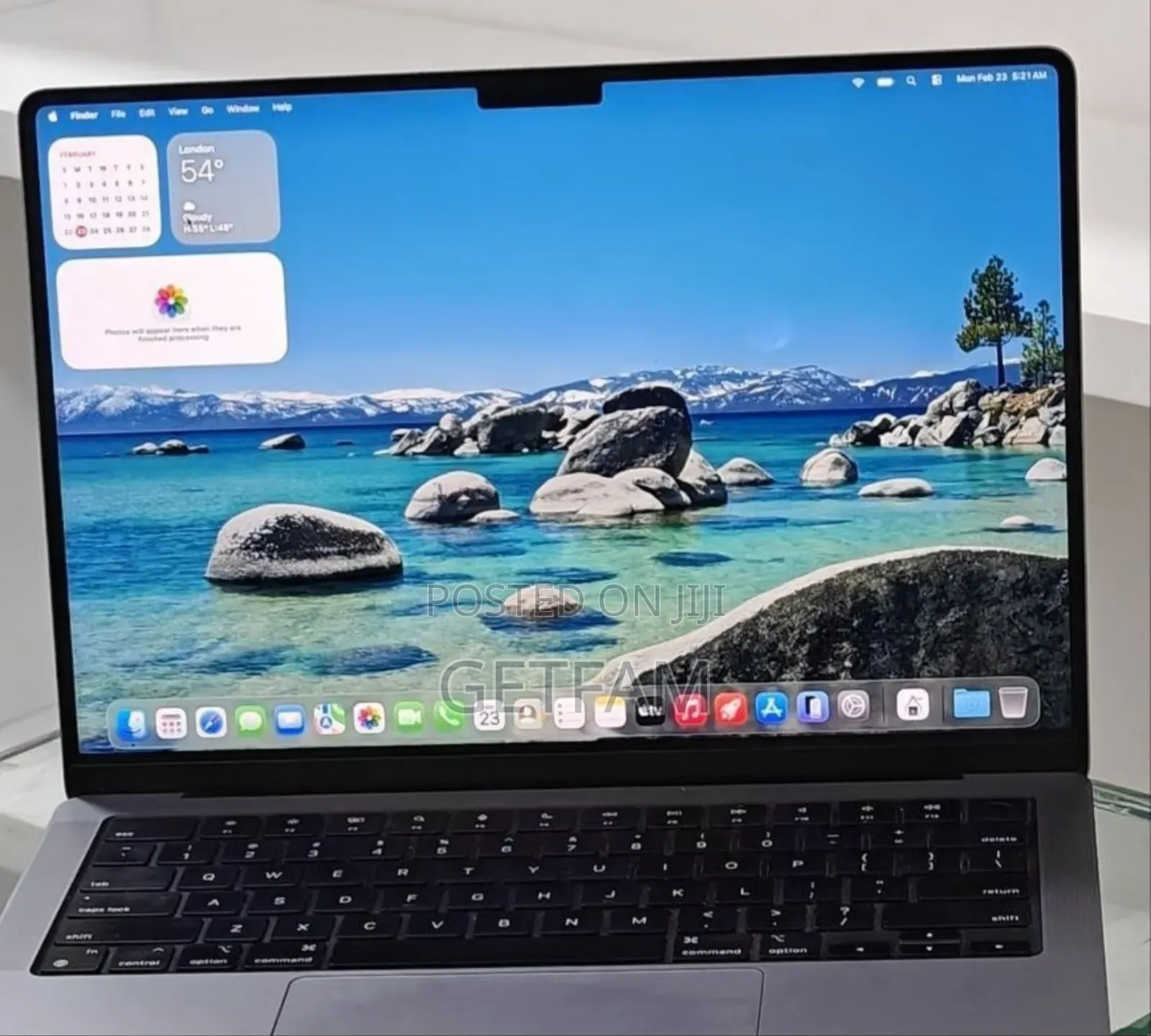 New Laptop Apple MacBook Air 2024 M3 13-inch 8GB Apple M3 SSD 512GB