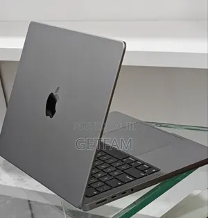 New Laptop Apple MacBook Air 2024 M3 13-inch 8GB Apple M3 SSD 512GB