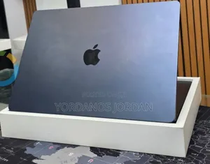 New Laptop Apple MacBook Air 2025 M4 15-inch 16GB Apple M4 SSD 256GB