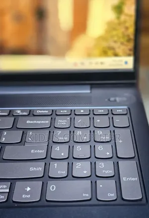 New Laptop Lenovo Ideapad 3 12GB Intel Core i7 SSD 256GB