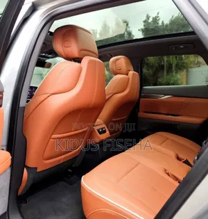 Cadillac Lyriq 2024 Silver
