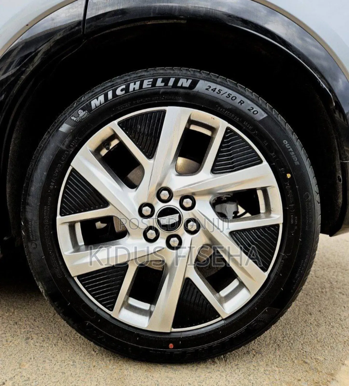 Cadillac Lyriq 2024 Silver