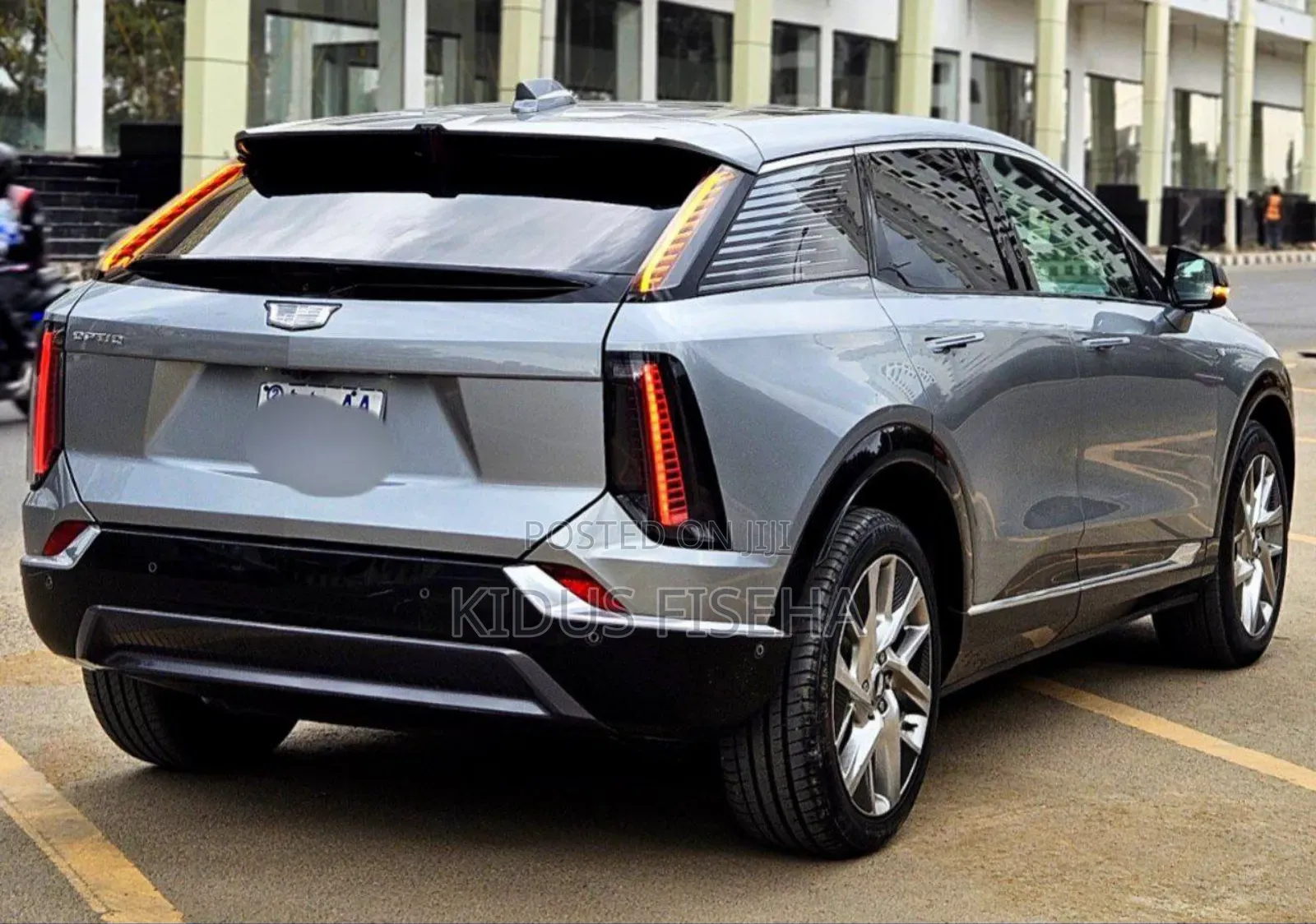 Cadillac Lyriq 2024 Silver