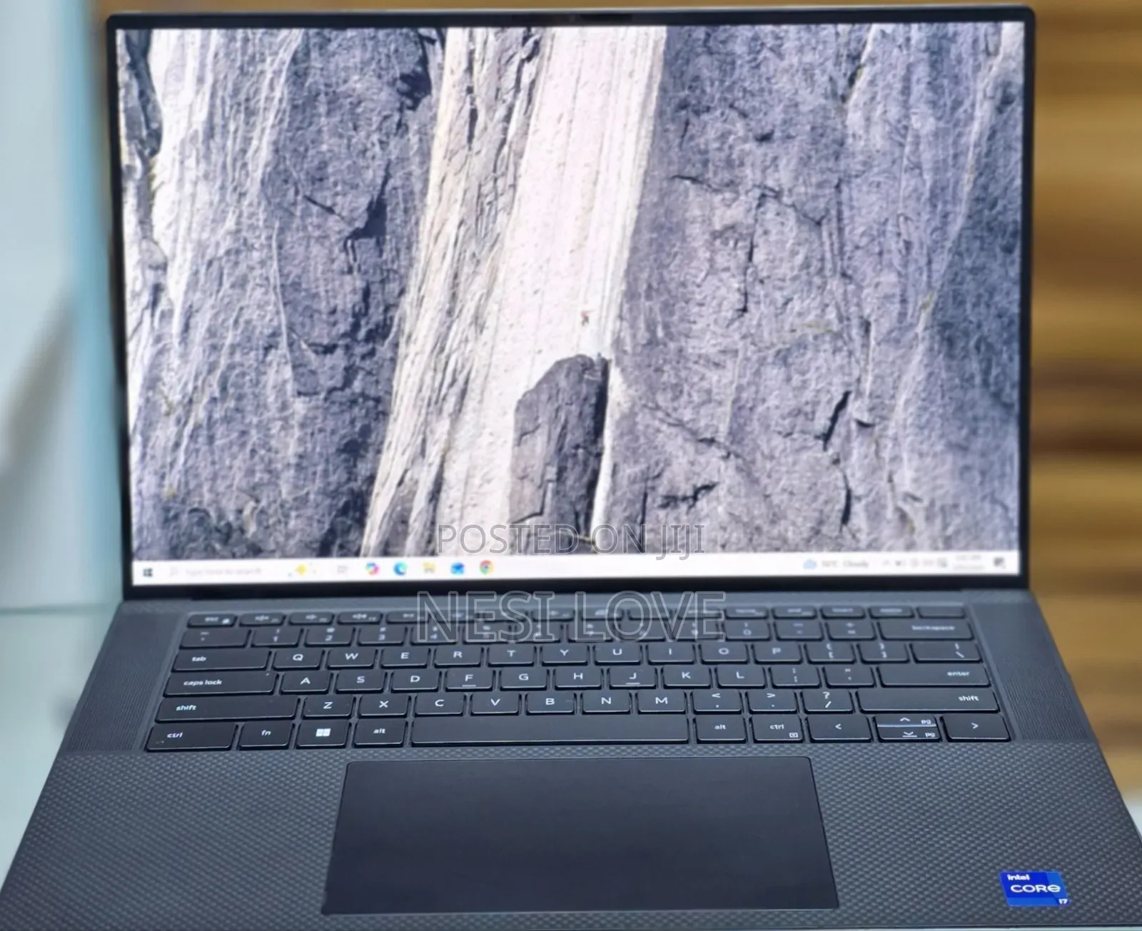 New Laptop Dell XPS 15 16GB Intel Core i7 SSD 1T
