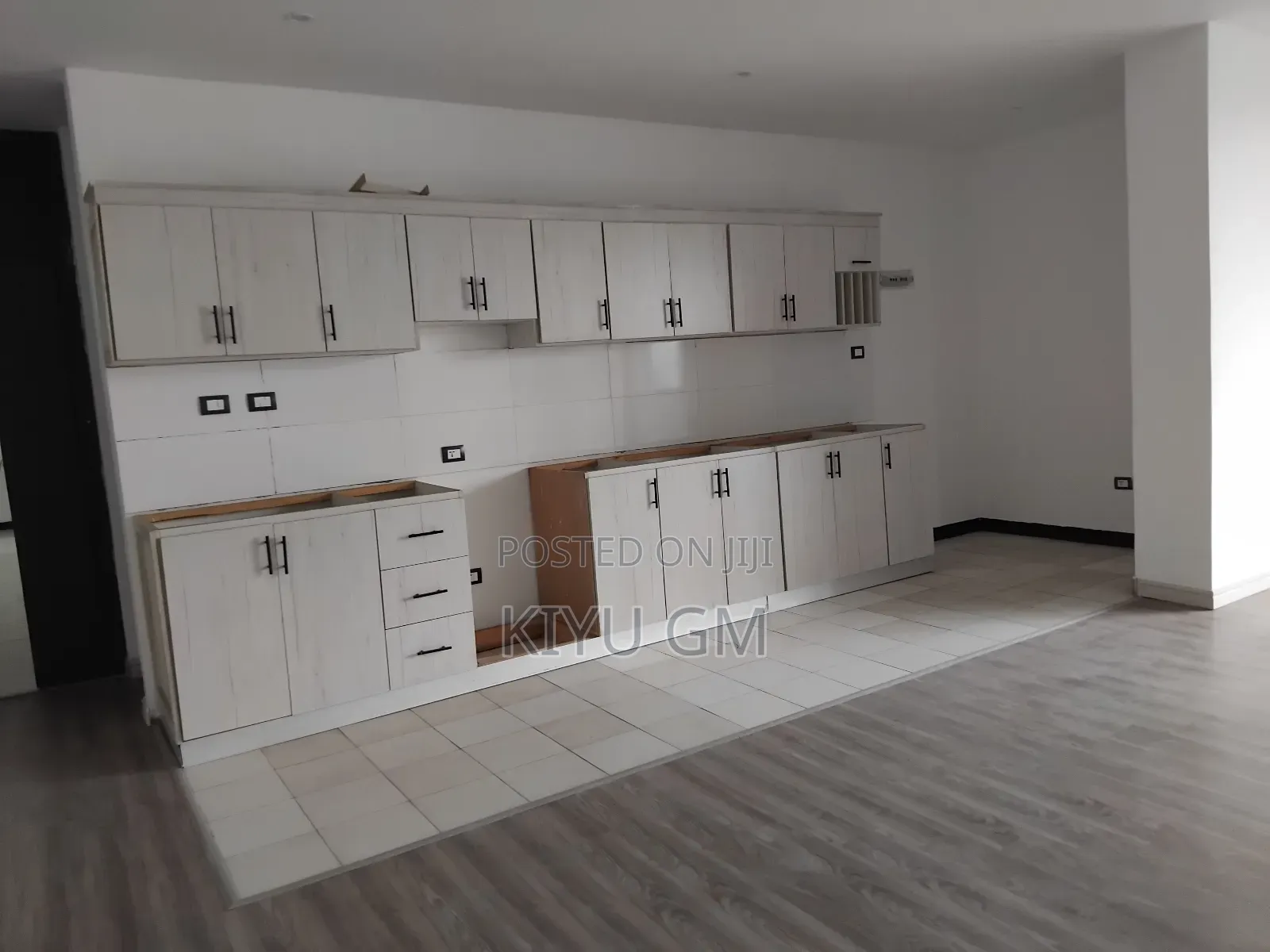 Furnished 3bdrm Apartment in Jambo, Kolfe Keranio for sale