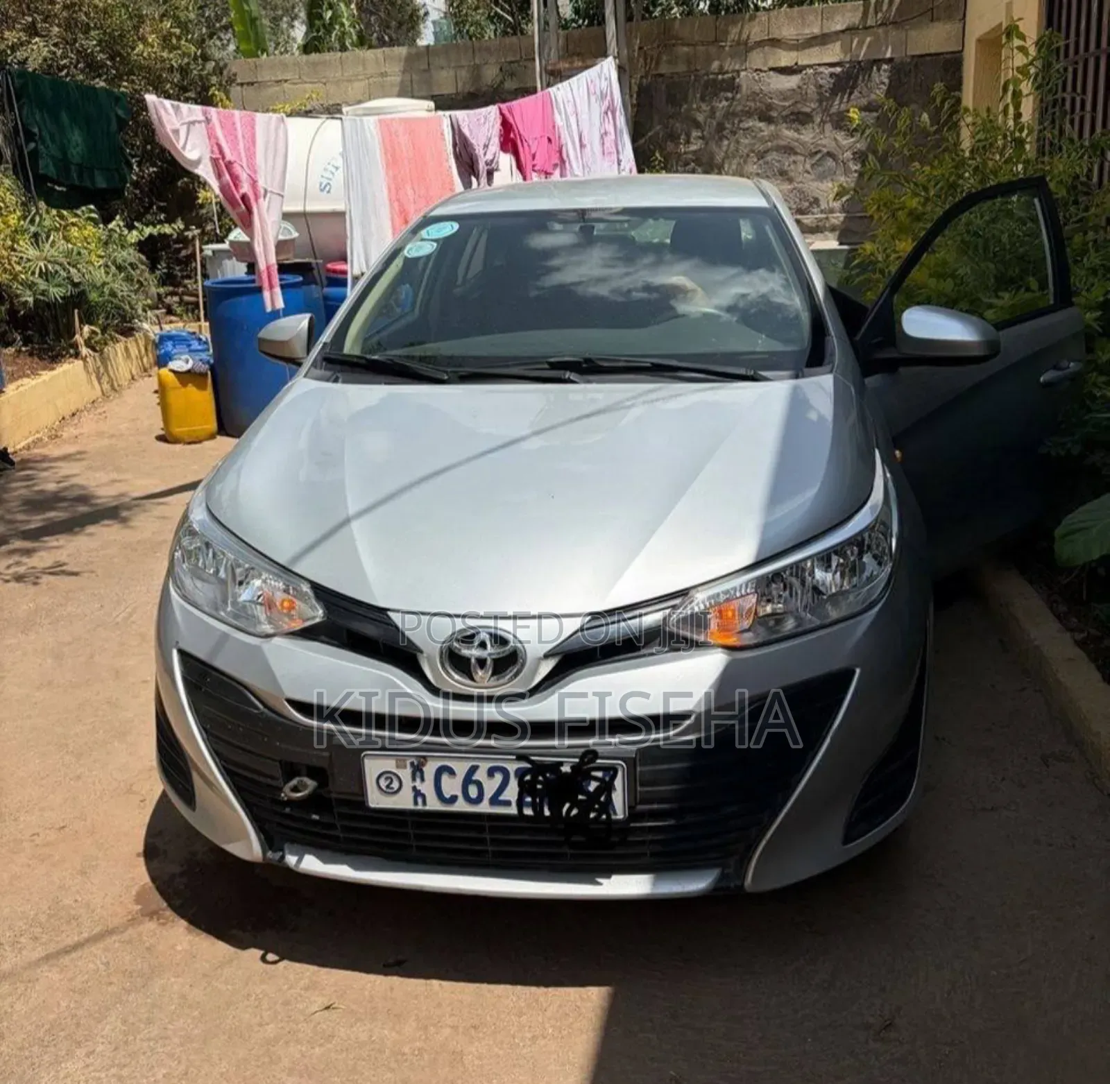 Toyota Yaris 2020 Silver