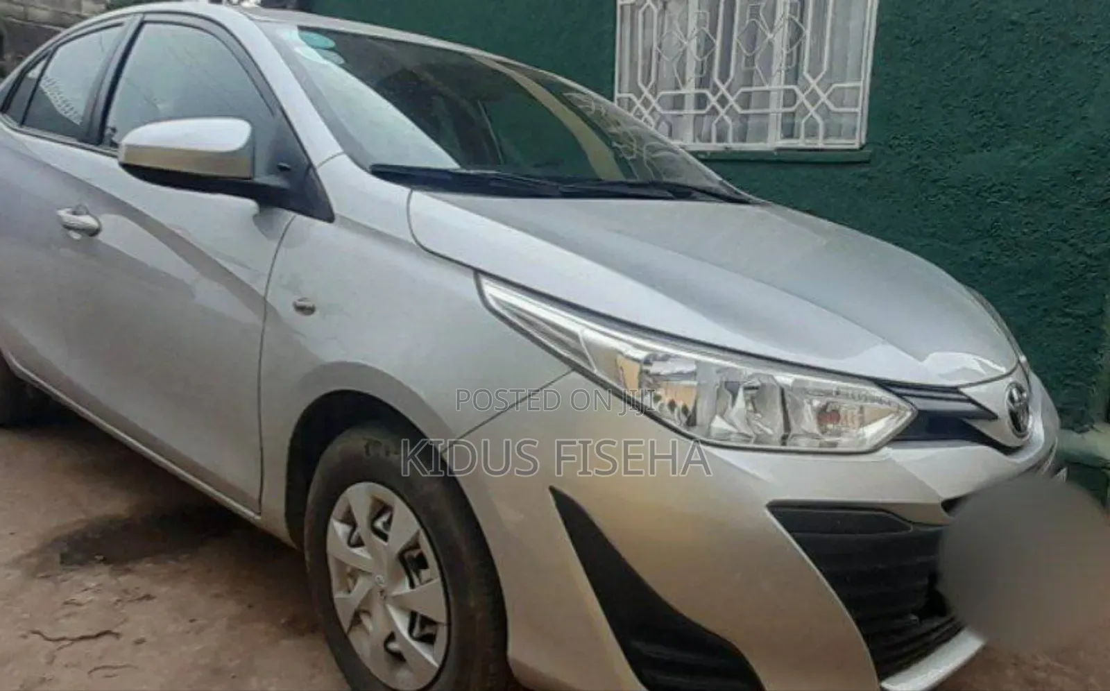 Toyota Yaris 2020 Silver
