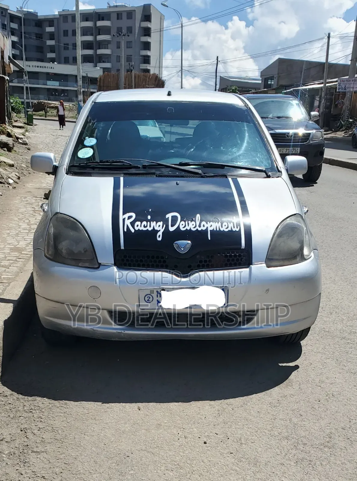 Toyota Vitz 2000 Silver