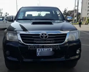 Toyota Hilux 3.0 D-4D 4x4 2014 Black