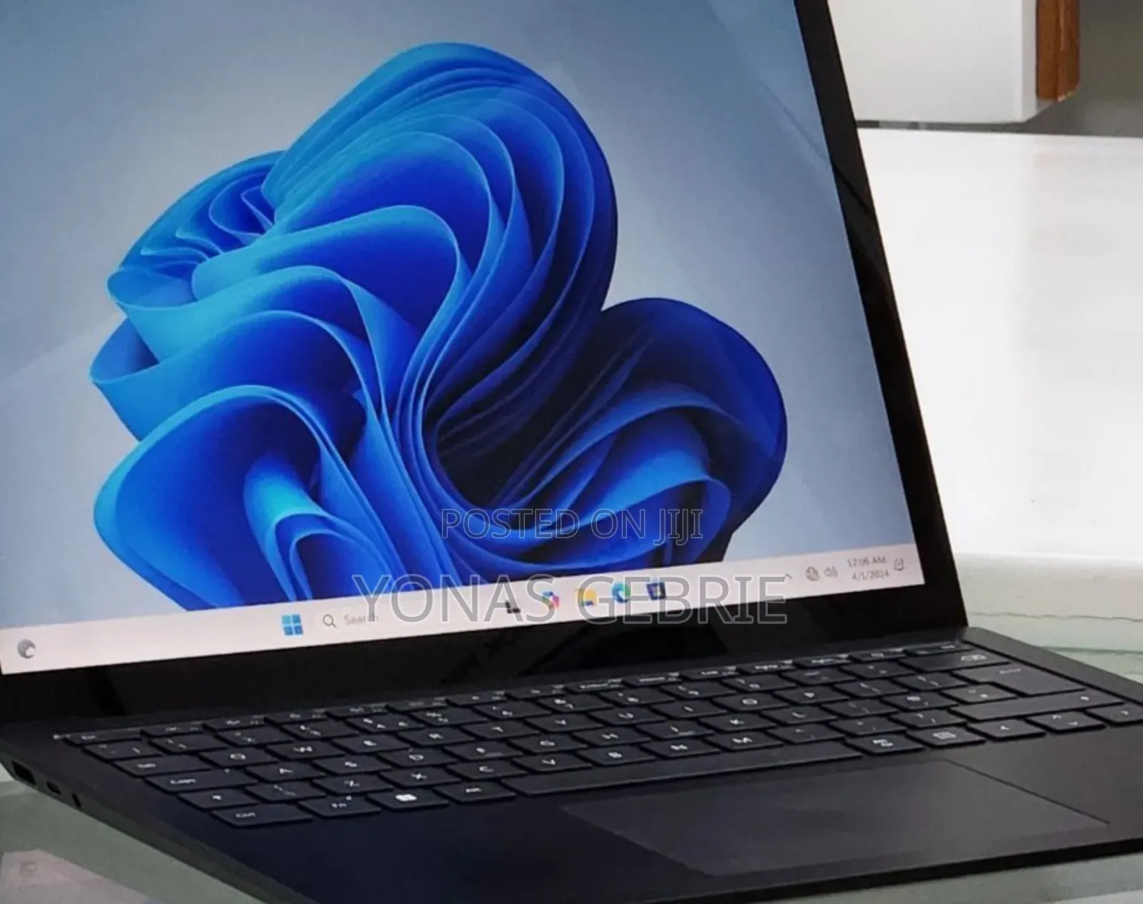 New Laptop Microsoft Surface 16GB Intel Core i7 SSD 512GB