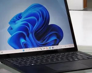 New Laptop Microsoft Surface 16GB Intel Core i7 SSD 512GB