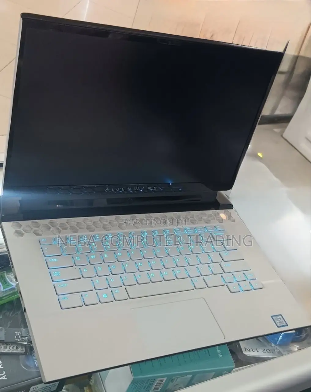 New Laptop Dell Alienware 16 Aurora 16GB Intel Core i7 SSD 512GB