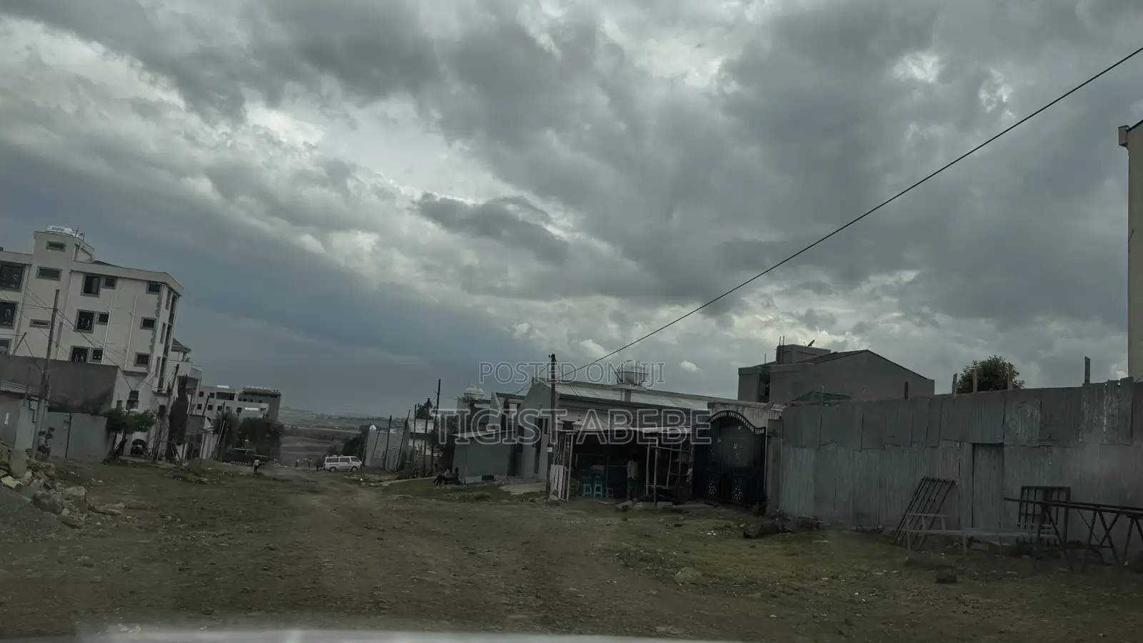 አስቸኳይ የሚሸጥ 450 ካ.ሜ ቦታ - ሰሚት 3ተኛ በር 450 Sq. M Land for Sale in Summit