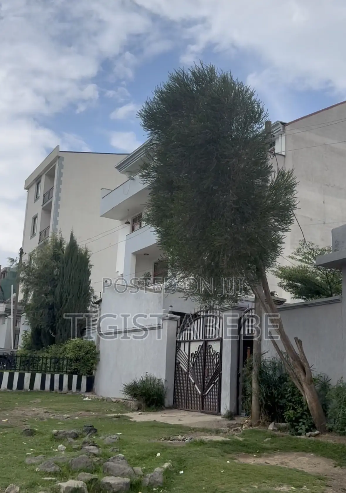 አስቸኳይ የሚሸጥ 450 ካ.ሜ ቦታ - ሰሚት 3ተኛ በር 450 Sq. M Land for Sale in Summit