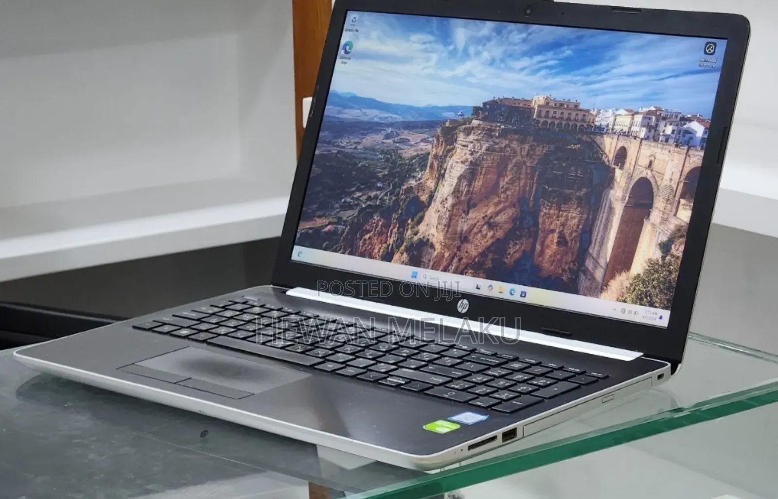 New Laptop HP Stream Notebook 8GB Intel Core i7 HDD 1T
