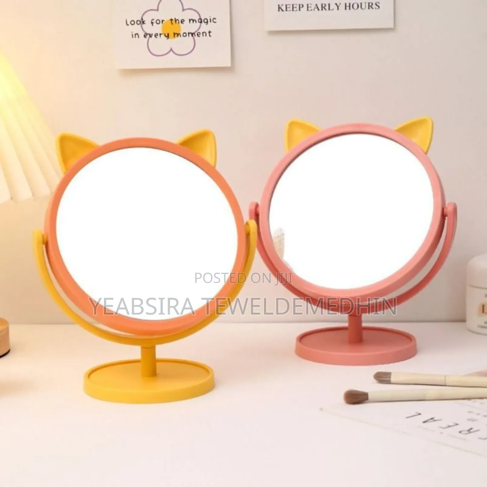 Portable Rotating Tabletop Mirror