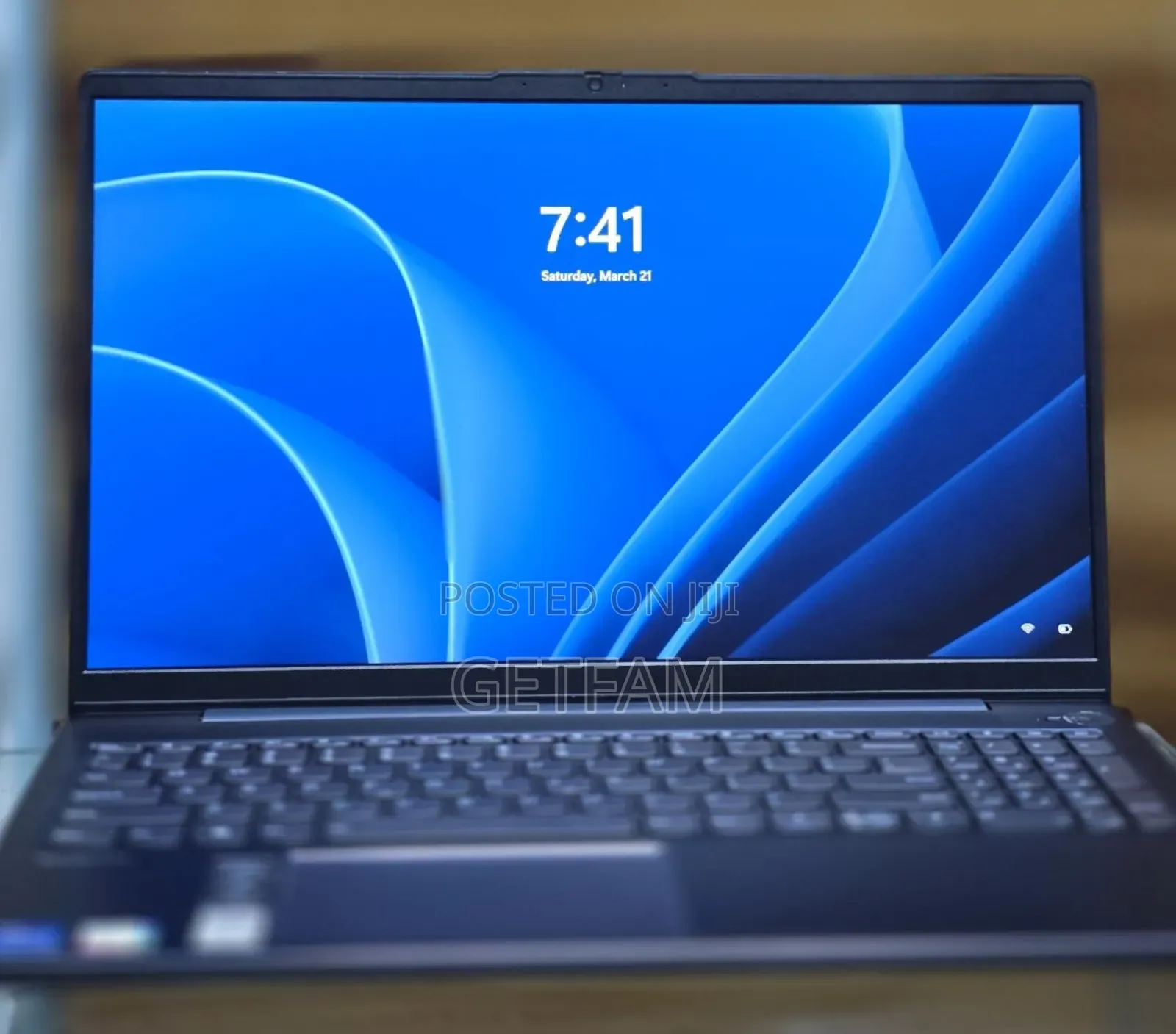 New Laptop Lenovo Ideapad 3 12GB Intel SSD 256GB