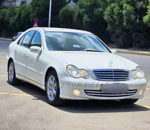 Mercedes-Benz C200 2008 White