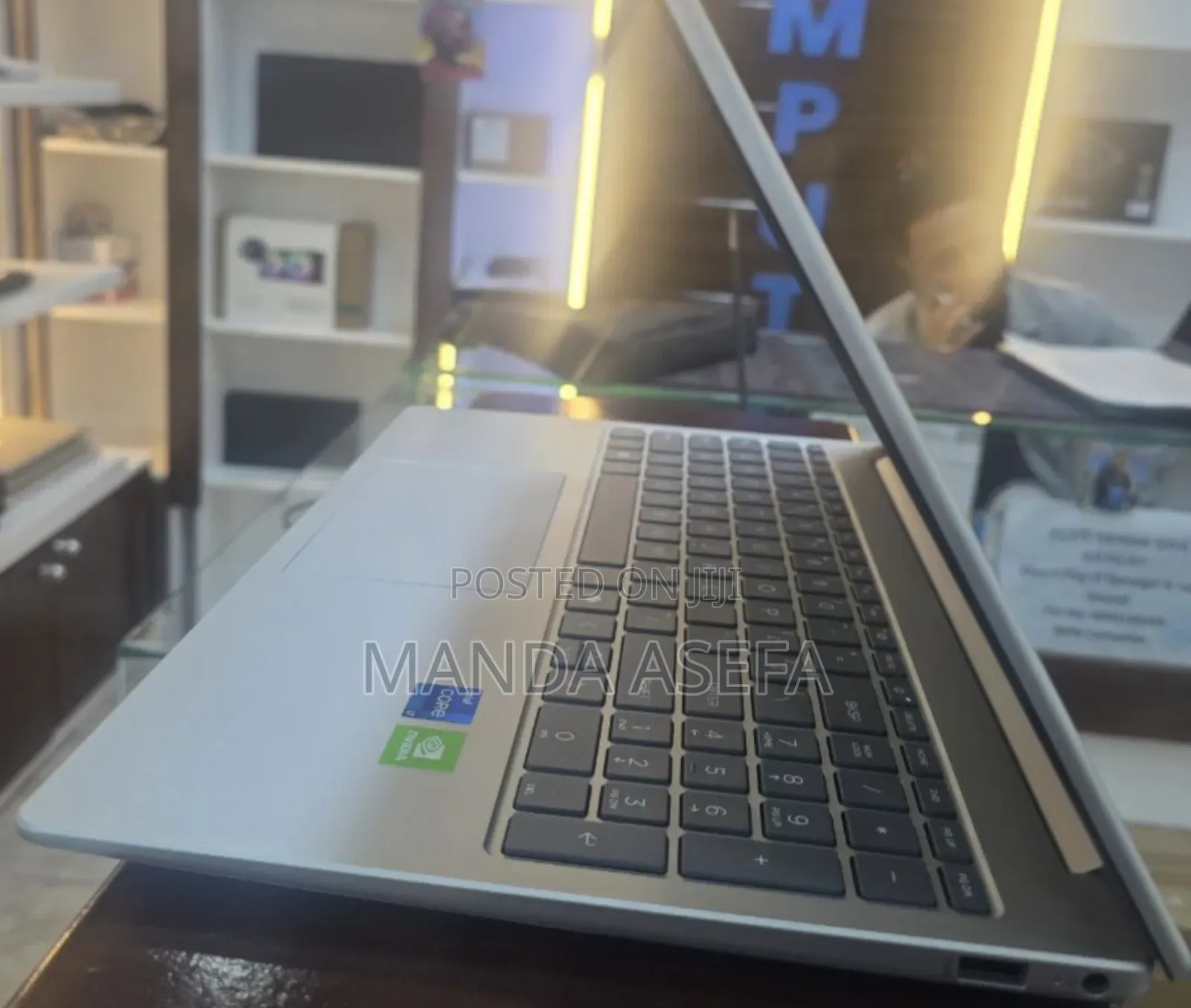 New Laptop HP Stream Notebook 16GB Intel Core i7 SSD 512GB