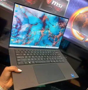 New Laptop Dell XPS 15 16GB Intel Core i7 SSD 512GB
